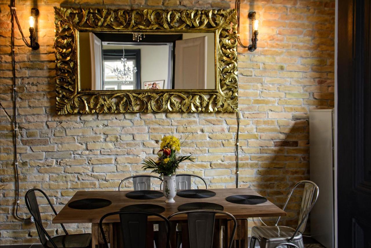 W-Tree Loft Style Apartment Budapest Exteriör bild